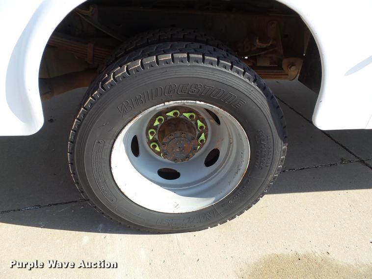 image for item DA3778 2008 Ford F550 Super Duty service truck with crane