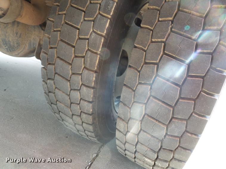 image for item DA3778 2008 Ford F550 Super Duty service truck with crane