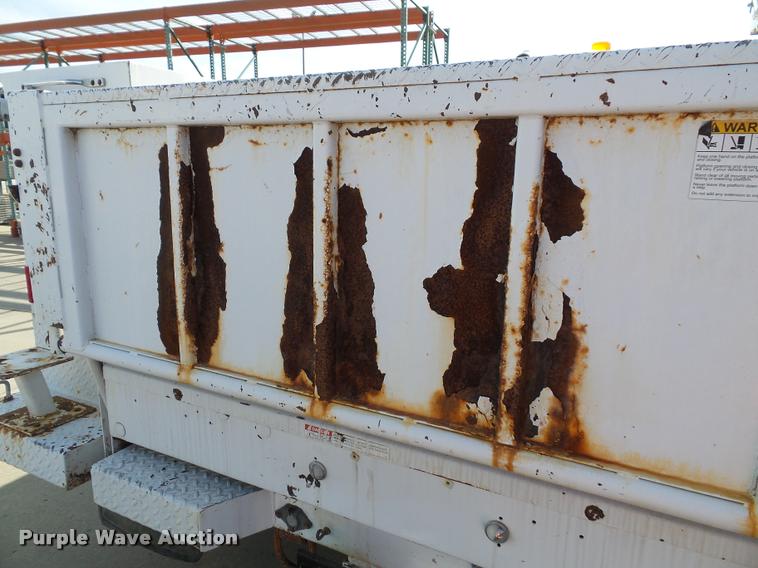 image for item DA3778 2008 Ford F550 Super Duty service truck with crane