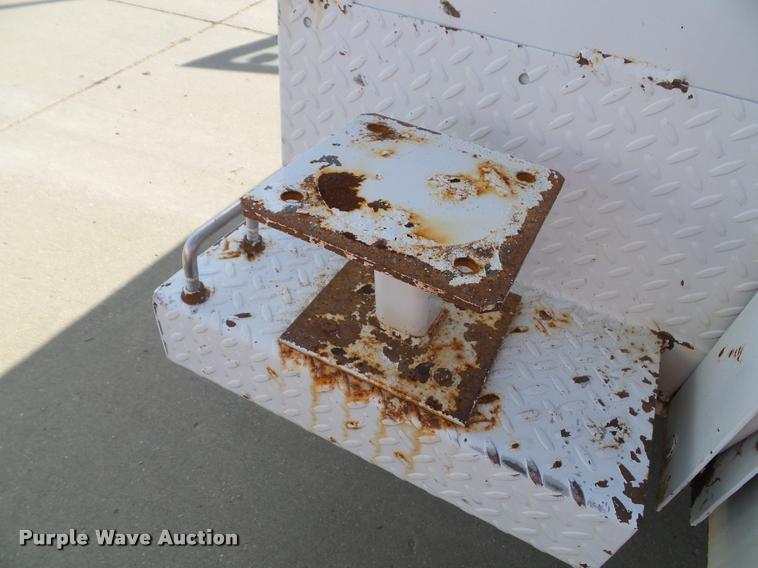 image for item DA3778 2008 Ford F550 Super Duty service truck with crane