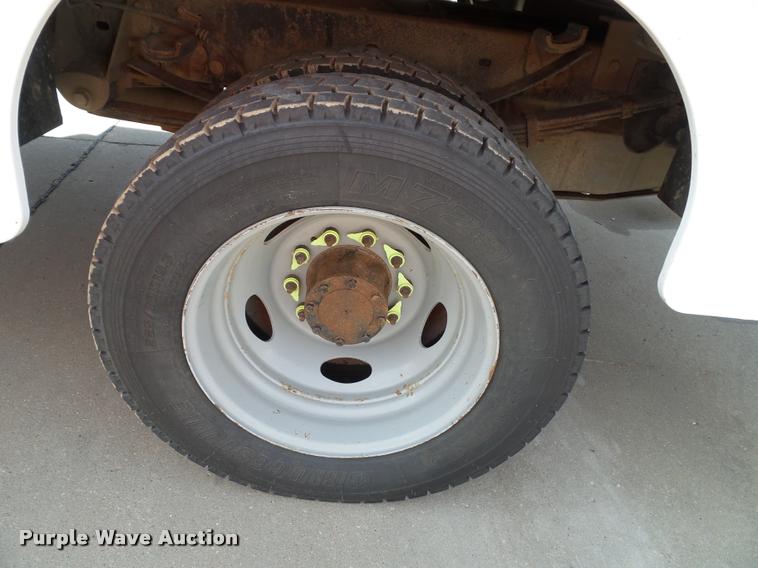 image for item DA3778 2008 Ford F550 Super Duty service truck with crane