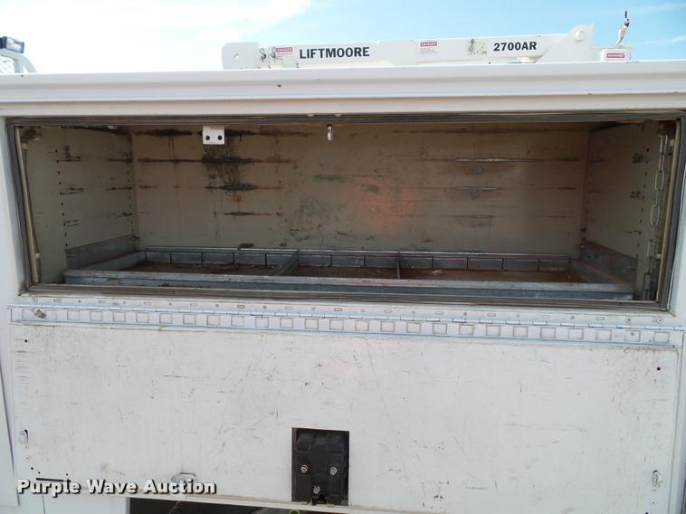 image for item DA3778 2008 Ford F550 Super Duty service truck with crane