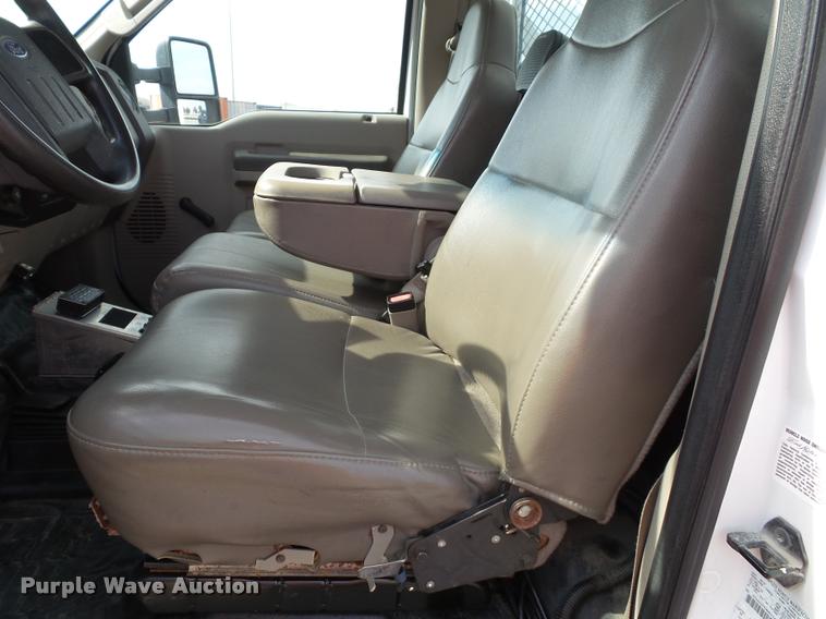 image for item DA3779 2008 Ford F550 Super Duty XL service truck with crane