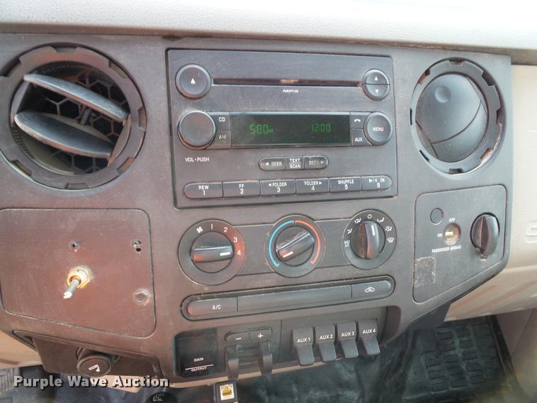 image for item DA3779 2008 Ford F550 Super Duty XL service truck with crane