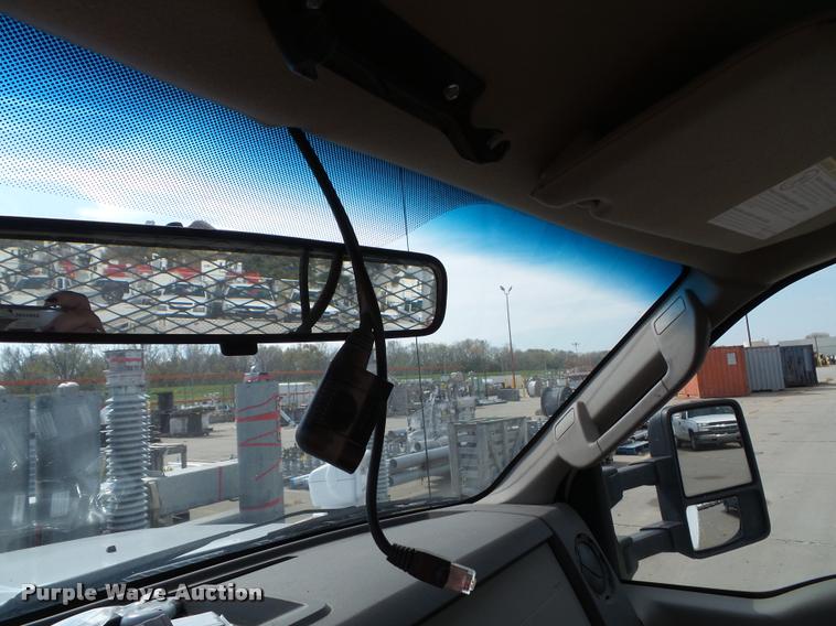 image for item DA3779 2008 Ford F550 Super Duty XL service truck with crane