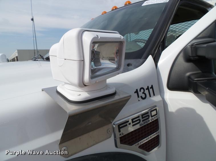 image for item DA3779 2008 Ford F550 Super Duty XL service truck with crane