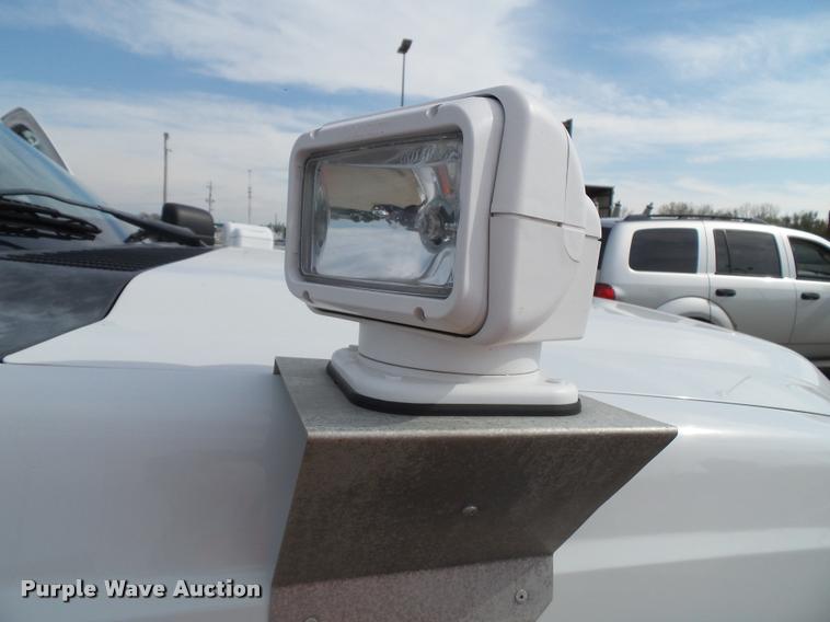 image for item DA3779 2008 Ford F550 Super Duty XL service truck with crane