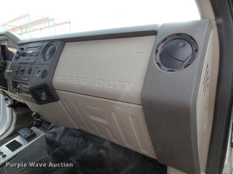 image for item DA3779 2008 Ford F550 Super Duty XL service truck with crane