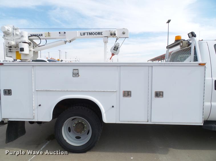 image for item DA3779 2008 Ford F550 Super Duty XL service truck with crane