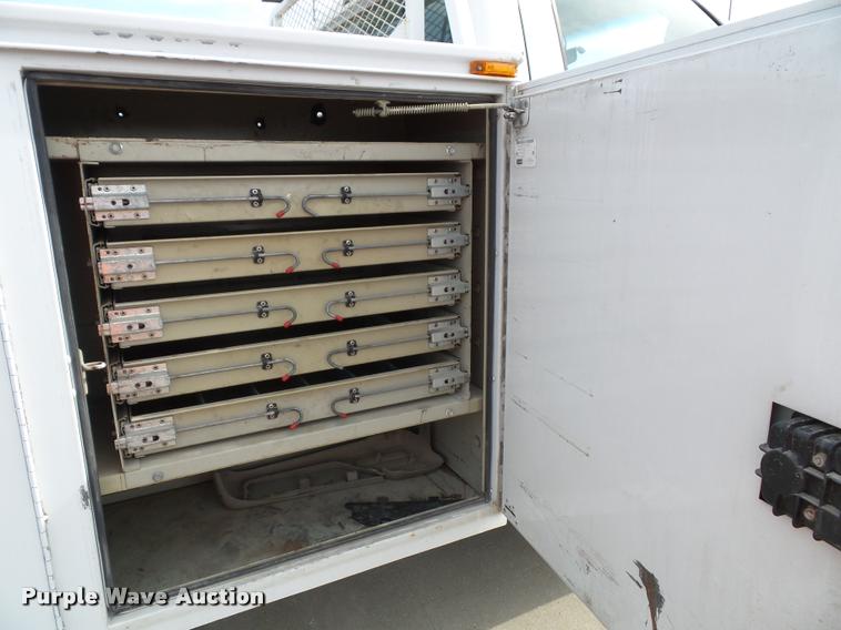 image for item DA3779 2008 Ford F550 Super Duty XL service truck with crane