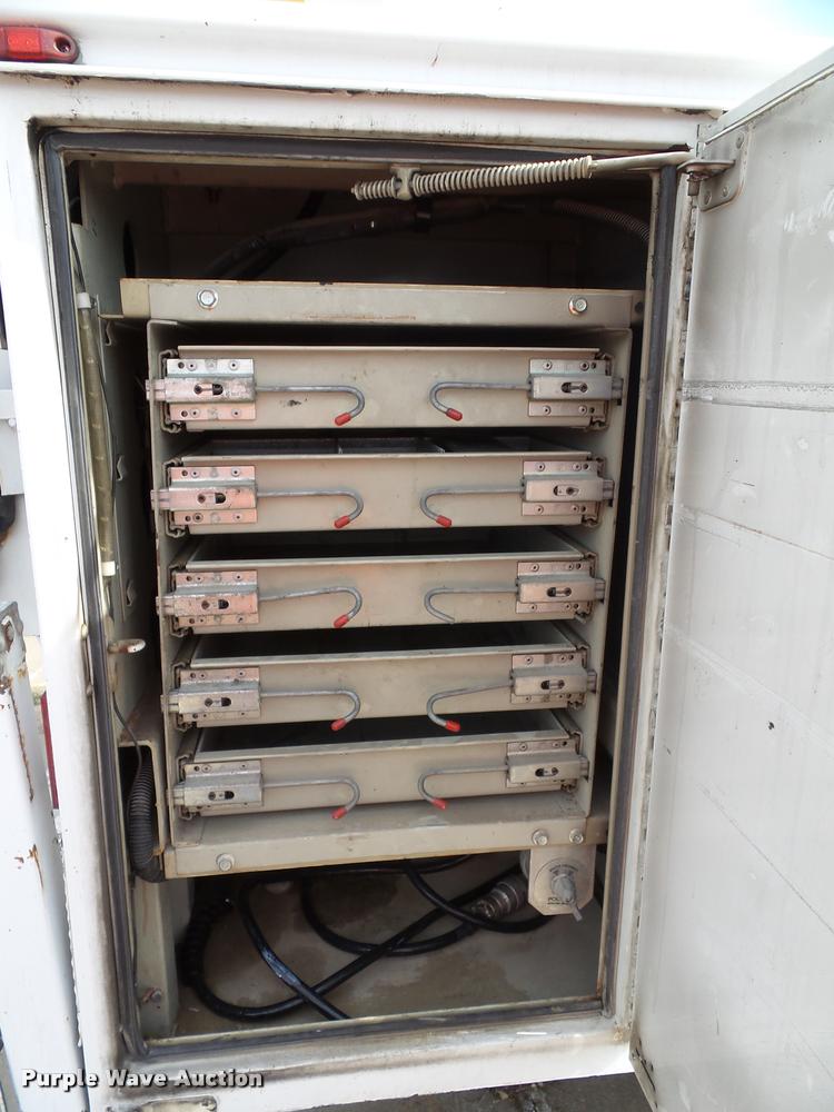 image for item DA3779 2008 Ford F550 Super Duty XL service truck with crane