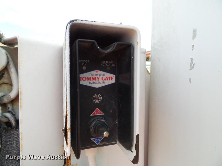 image for item DA3779 2008 Ford F550 Super Duty XL service truck with crane