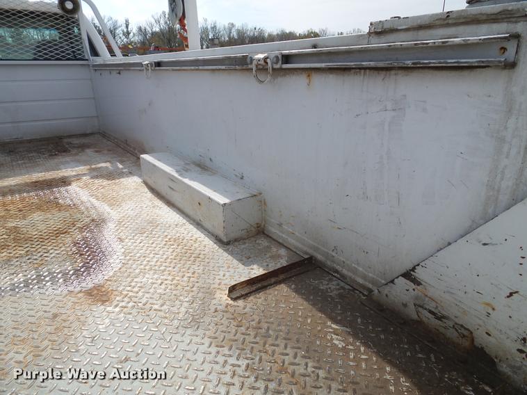 image for item DA3779 2008 Ford F550 Super Duty XL service truck with crane