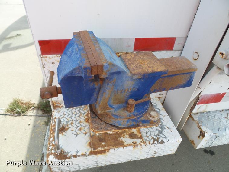 image for item DA3779 2008 Ford F550 Super Duty XL service truck with crane