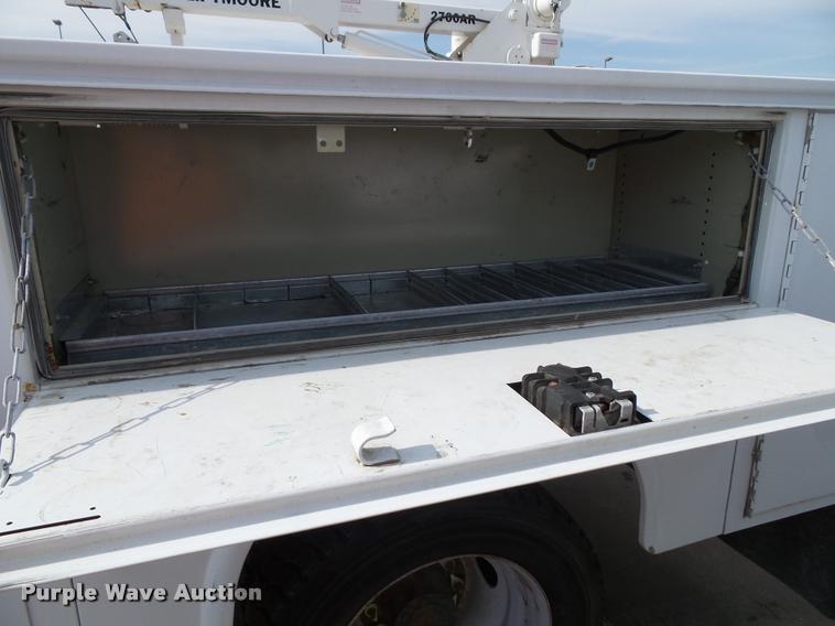 image for item DA3779 2008 Ford F550 Super Duty XL service truck with crane