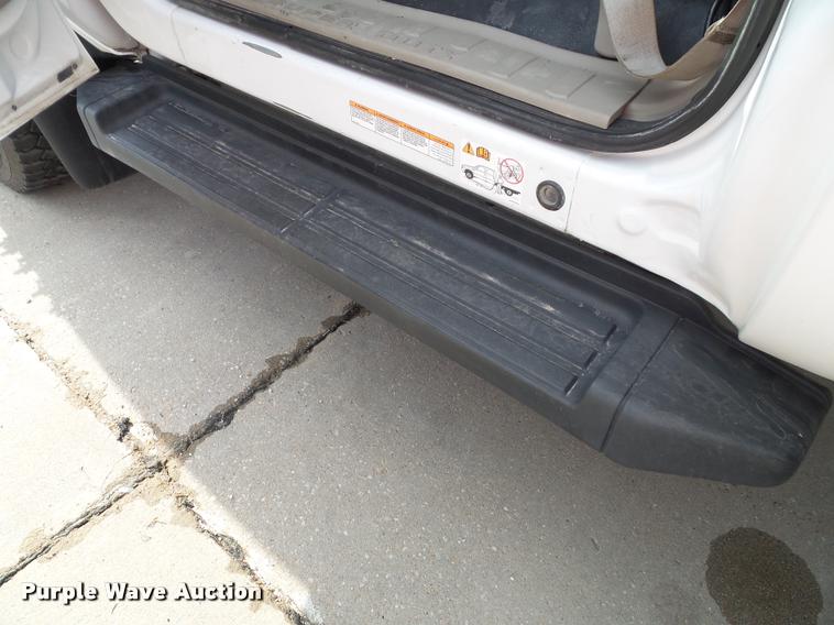 image for item DA3779 2008 Ford F550 Super Duty XL service truck with crane