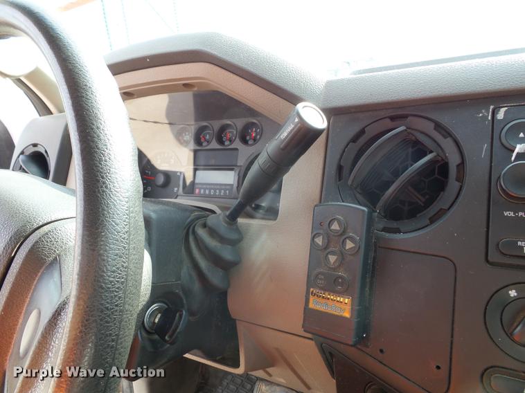 image for item DA3781 2008 Ford F550 Super Duty XL service truck with crane