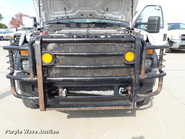 image for item DA3781 2008 Ford F550 Super Duty XL service truck with crane