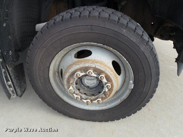 image for item DA3781 2008 Ford F550 Super Duty XL service truck with crane