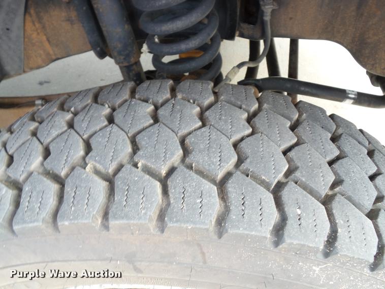 image for item DA3781 2008 Ford F550 Super Duty XL service truck with crane