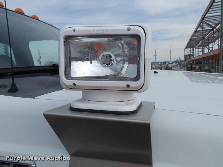 image for item DA3781 2008 Ford F550 Super Duty XL service truck with crane
