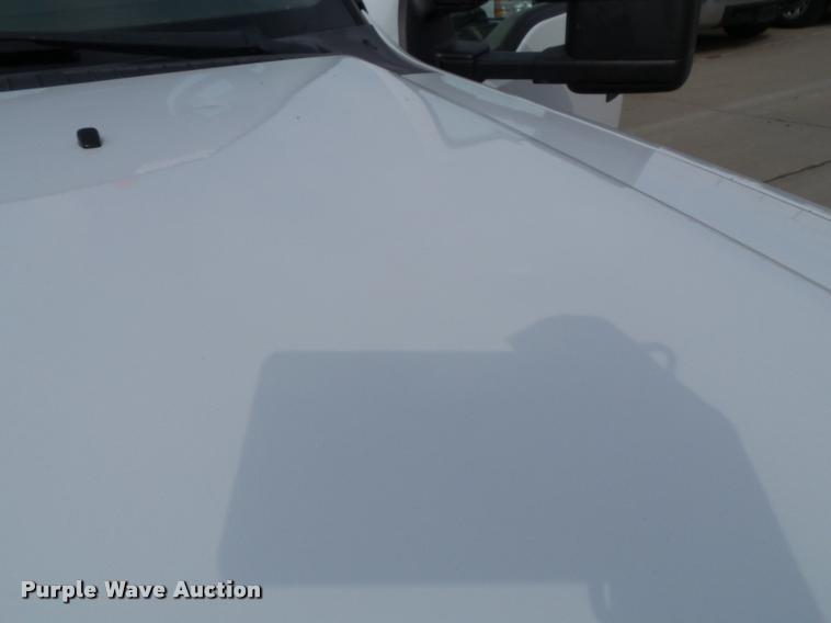 image for item DA3781 2008 Ford F550 Super Duty XL service truck with crane