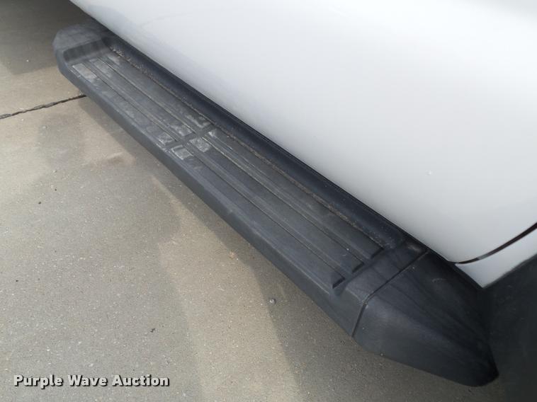 image for item DA3781 2008 Ford F550 Super Duty XL service truck with crane