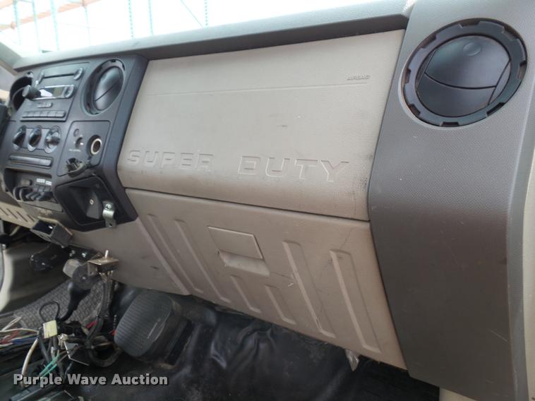 image for item DA3781 2008 Ford F550 Super Duty XL service truck with crane