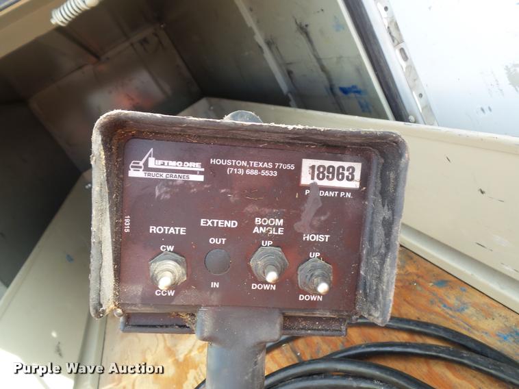 image for item DA3781 2008 Ford F550 Super Duty XL service truck with crane