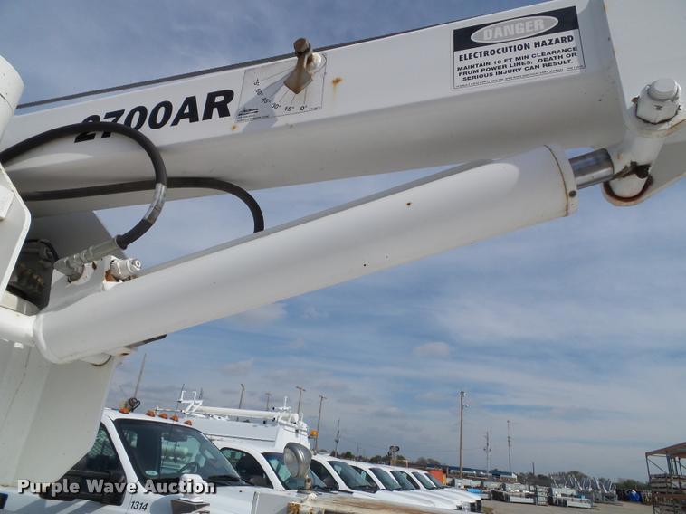 image for item DA3781 2008 Ford F550 Super Duty XL service truck with crane