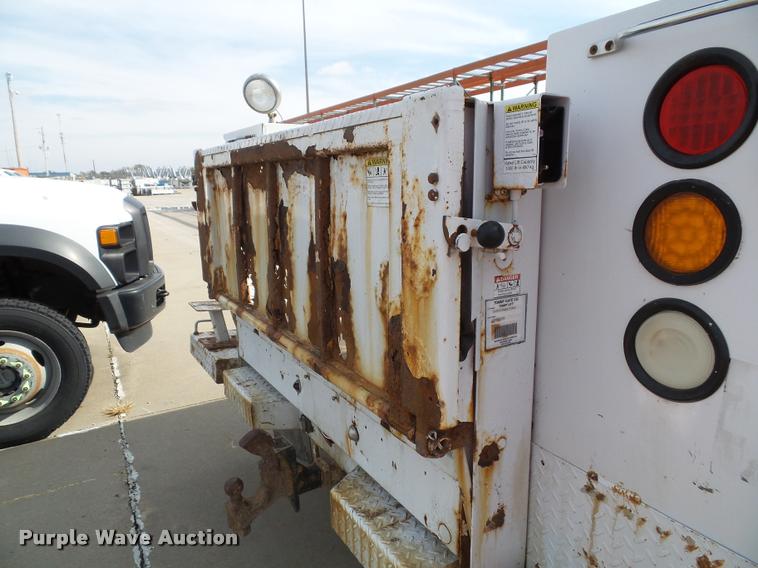 image for item DA3781 2008 Ford F550 Super Duty XL service truck with crane