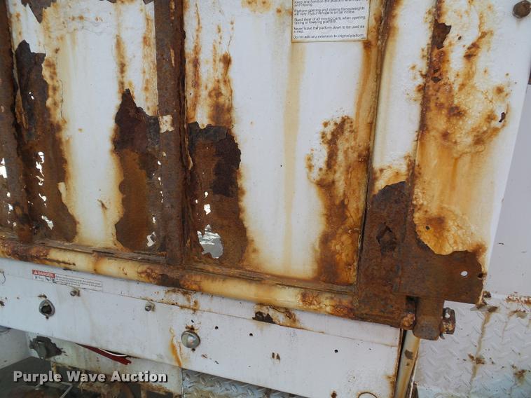 image for item DA3781 2008 Ford F550 Super Duty XL service truck with crane