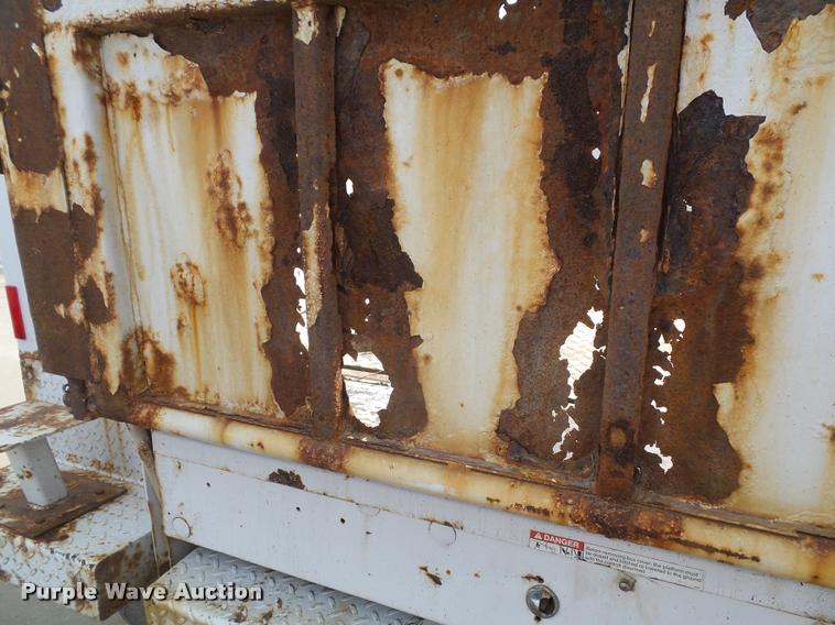 image for item DA3781 2008 Ford F550 Super Duty XL service truck with crane