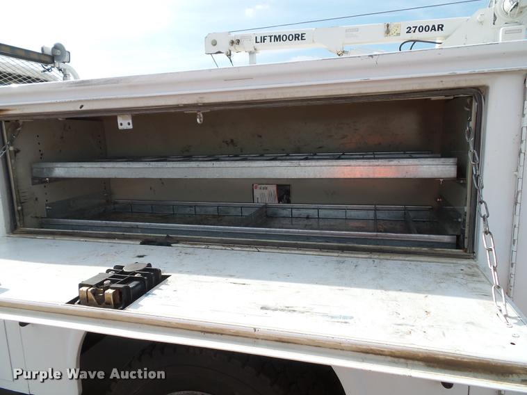 image for item DA3781 2008 Ford F550 Super Duty XL service truck with crane