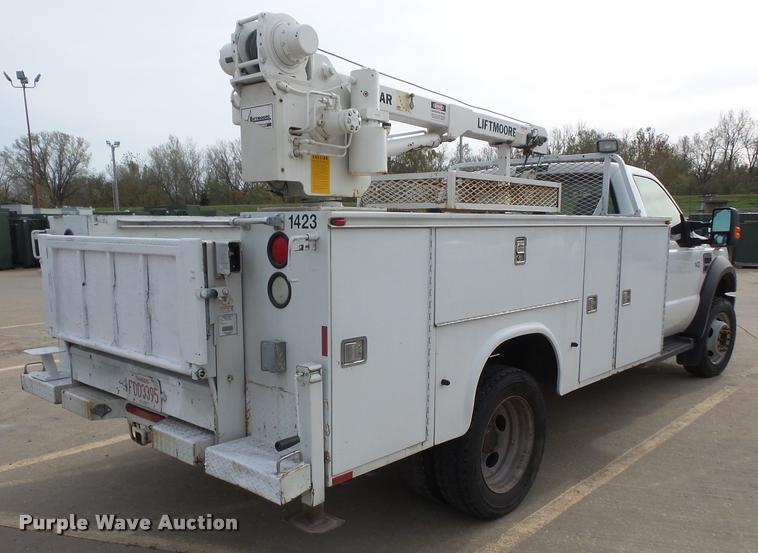 image for item DA3806 2008 Ford F550 service truck with crane