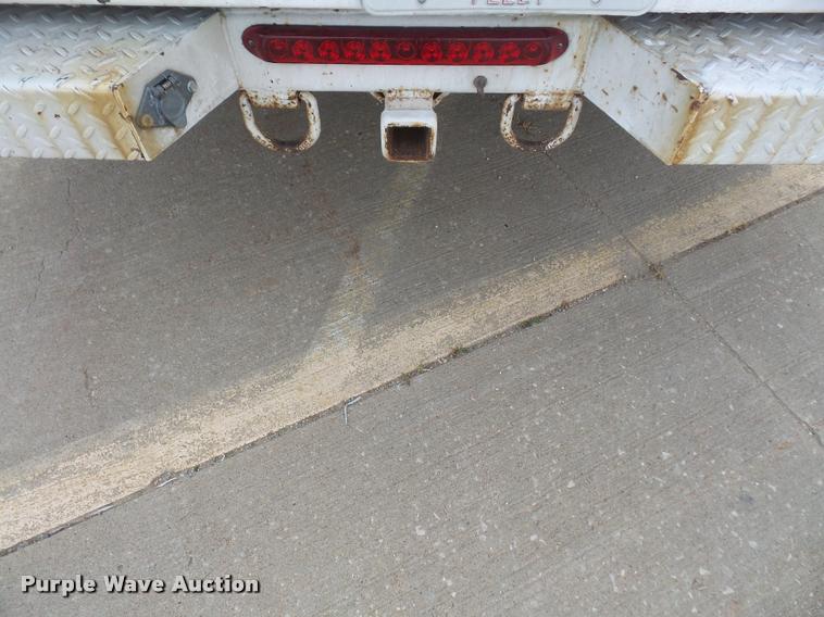 image for item DA3806 2008 Ford F550 service truck with crane