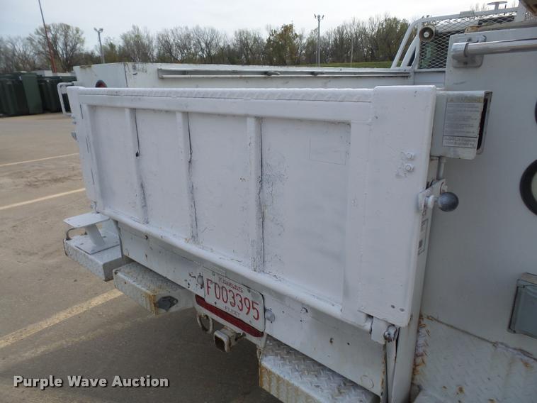 image for item DA3806 2008 Ford F550 service truck with crane