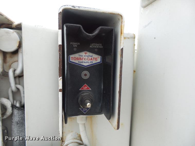 image for item DA3806 2008 Ford F550 service truck with crane