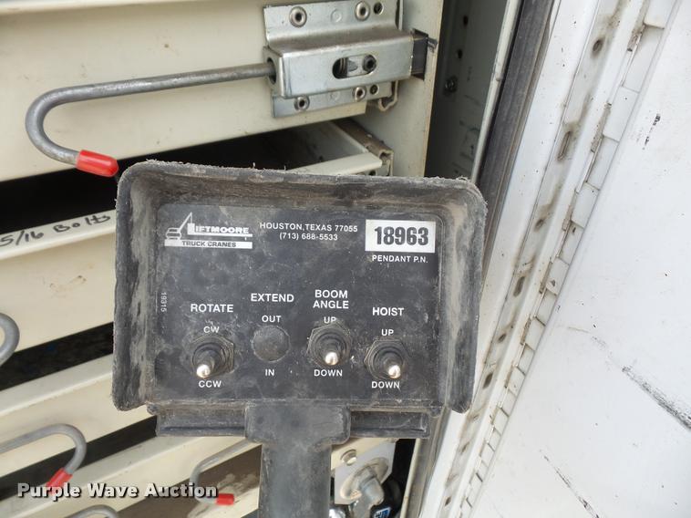 image for item DA3806 2008 Ford F550 service truck with crane