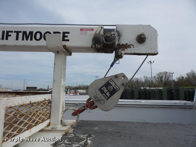 image for item DA3806 2008 Ford F550 service truck with crane