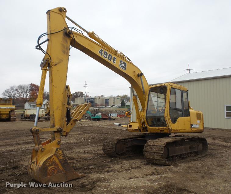 image for item DA3830 1993 John Deere 490E excavator