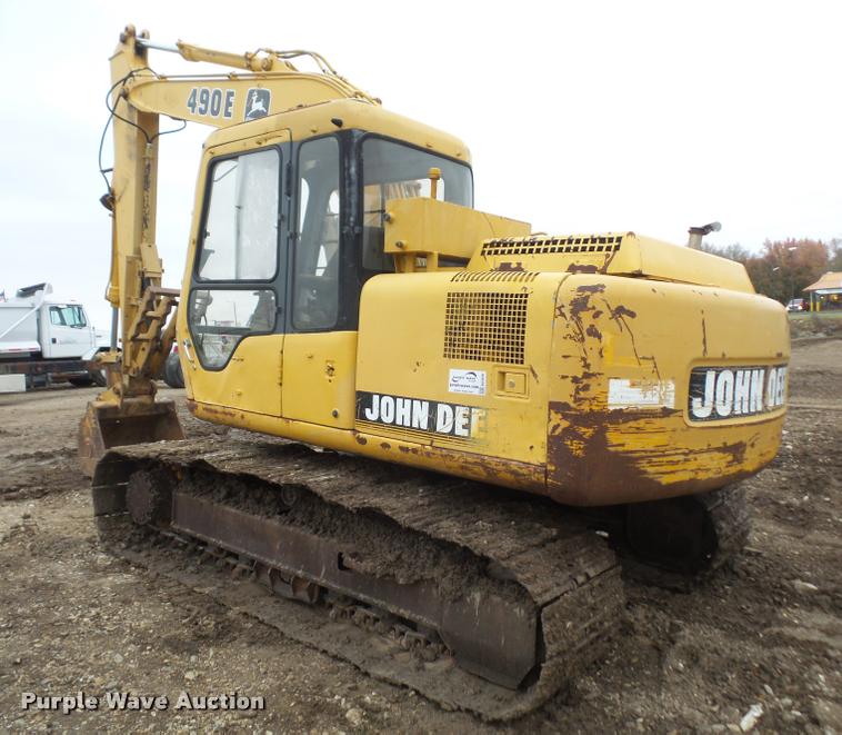 image for item DA3830 1993 John Deere 490E excavator
