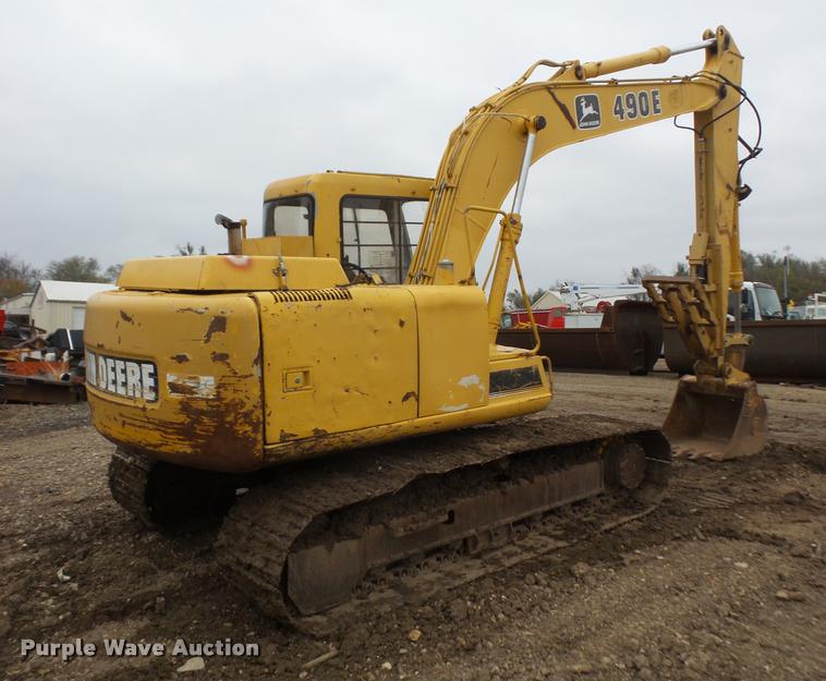 image for item DA3830 1993 John Deere 490E excavator