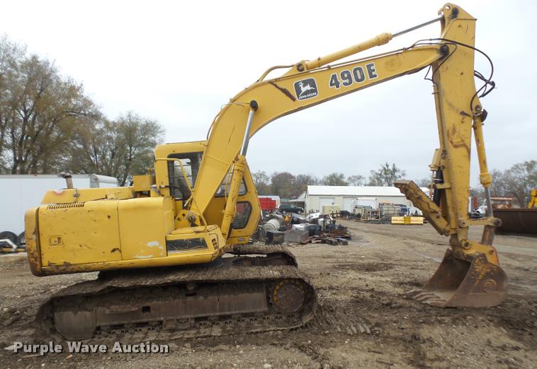 image for item DA3830 1993 John Deere 490E excavator