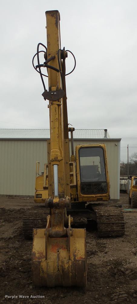 image for item DA3830 1993 John Deere 490E excavator