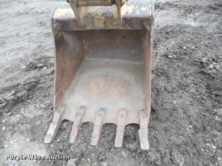 image for item DA3830 1993 John Deere 490E excavator