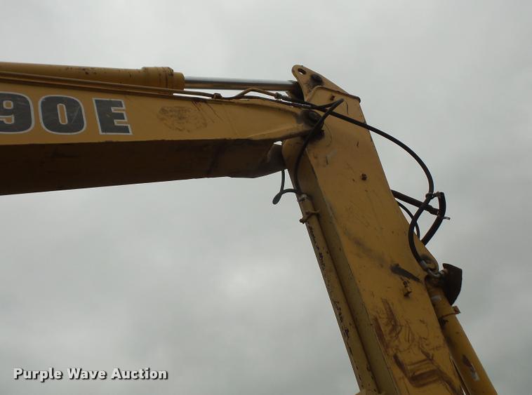 image for item DA3830 1993 John Deere 490E excavator