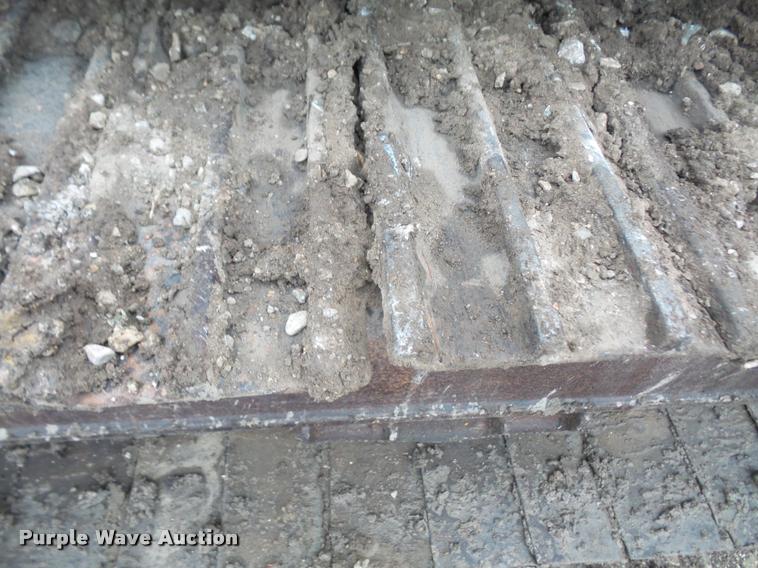 image for item DA3830 1993 John Deere 490E excavator