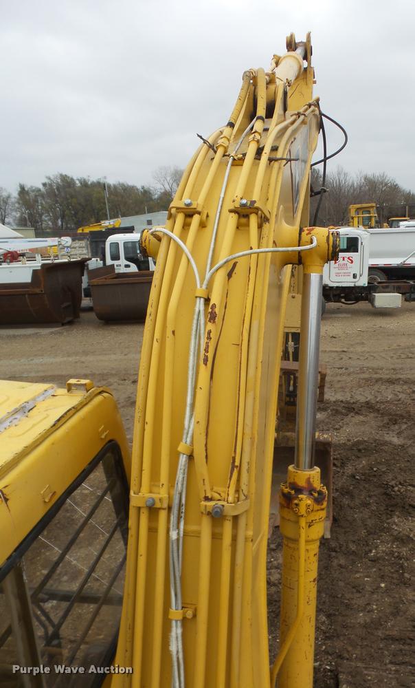 image for item DA3830 1993 John Deere 490E excavator