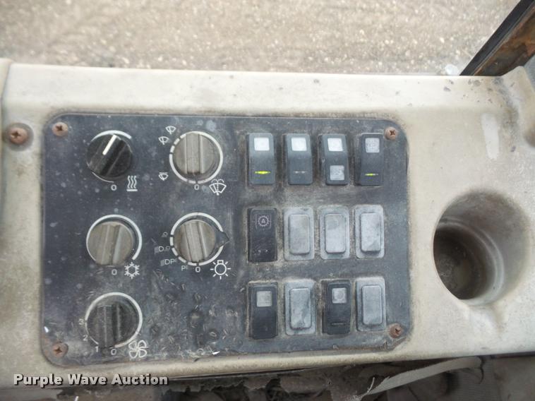 image for item DA3831 2005 Case 621D wheel loader